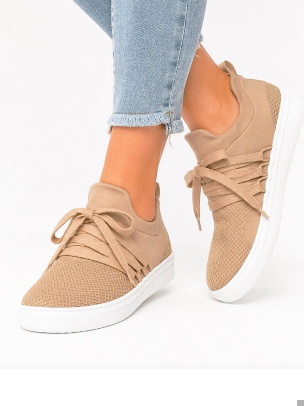 New in box. Steve Madden lancer blush sneaker